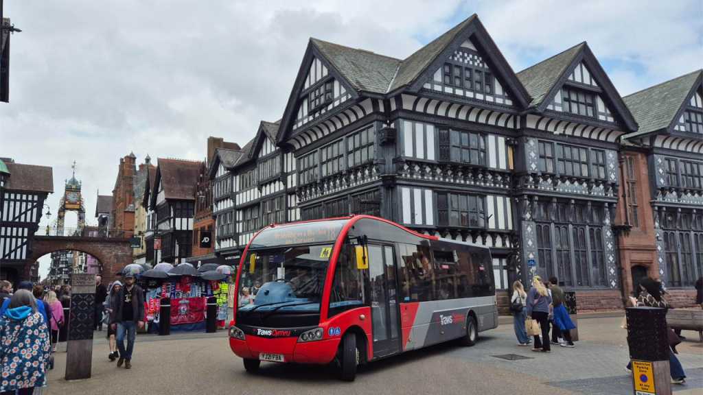 TrawsCymru T8 at Chester